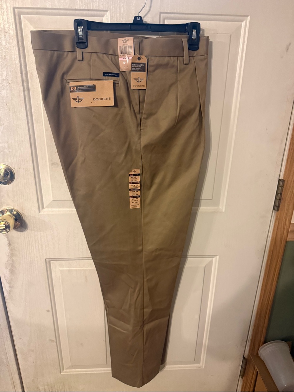 Dockers Men’s Khaki Straight-Leg Chinos - Light Tan